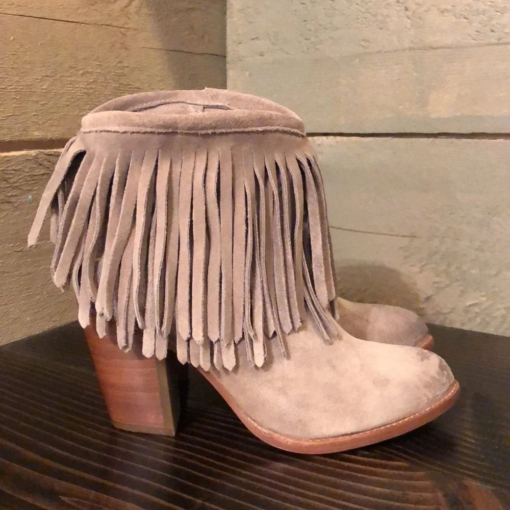 NWT Frye Llana Fringe Bootie - Picture 2 of 16